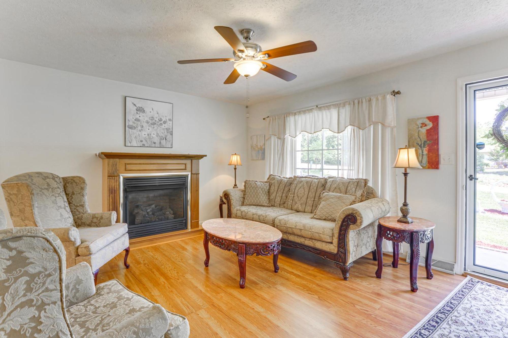 Chatham Getaway With Fireplace, Deck And Gas Grill! Exterior photo
