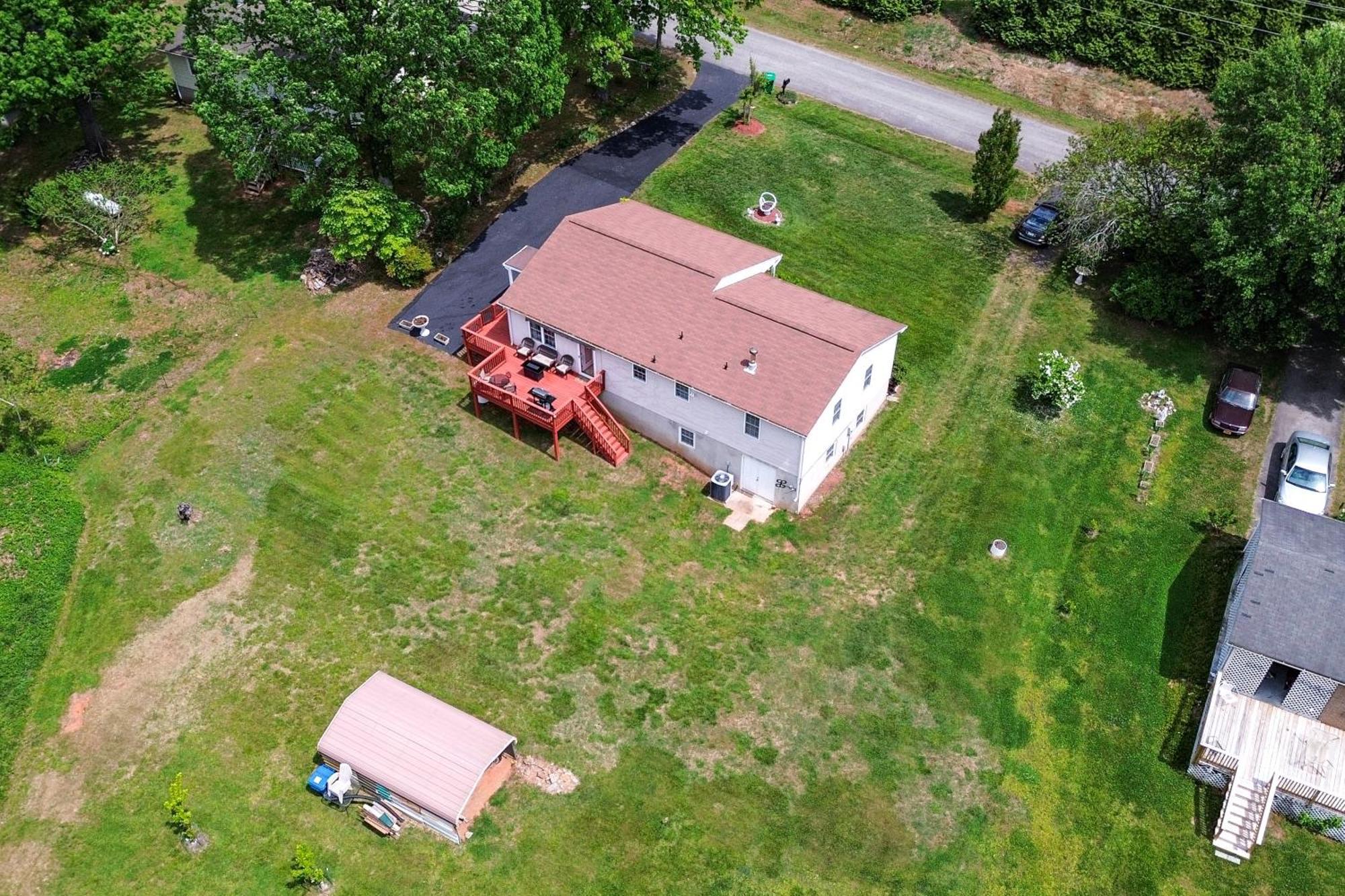 Chatham Getaway With Fireplace, Deck And Gas Grill! Exterior photo